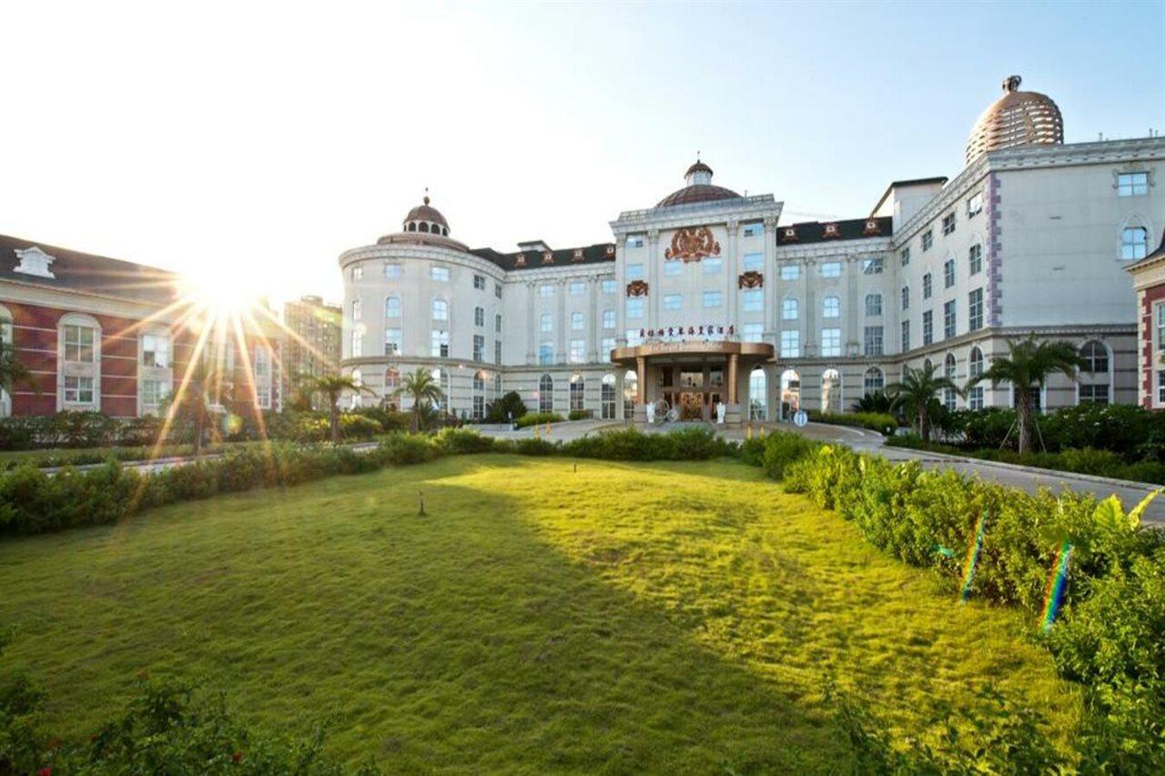 The Royal Pinnacle Hotel Doumen Ngoại thất bức ảnh