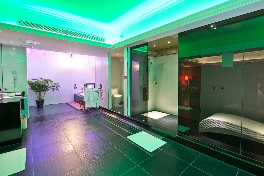 The Royal Pinnacle Hotel Doumen Phòng bức ảnh
